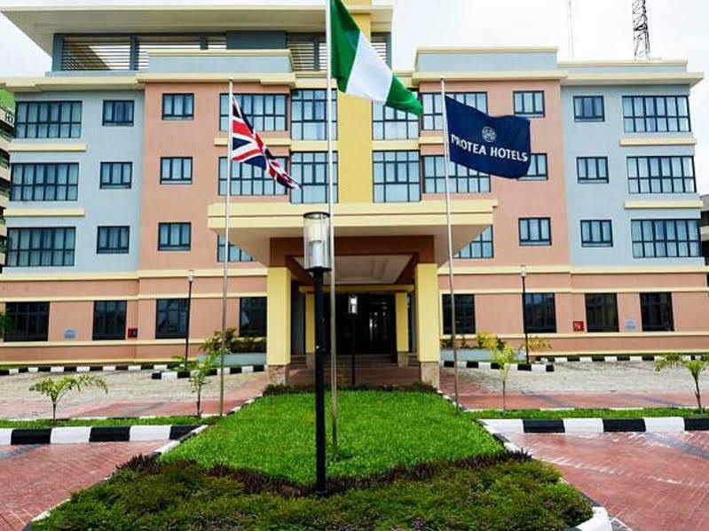 Protea Hotel By Marriott Ikeja Select Lagos Exterior foto