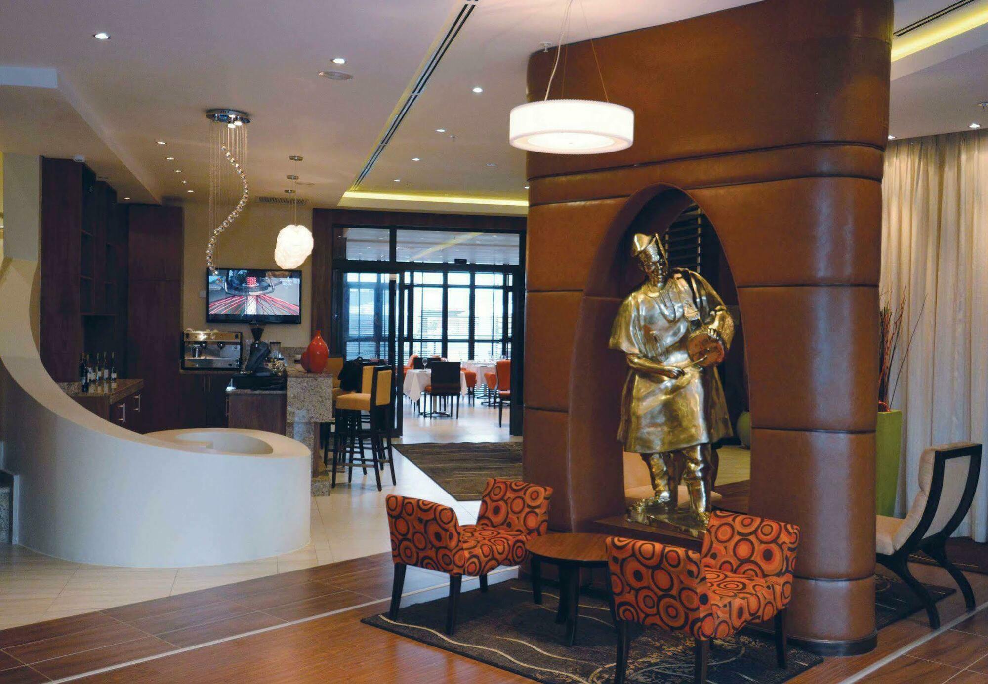 Protea Hotel By Marriott Ikeja Select Lagos Exterior foto